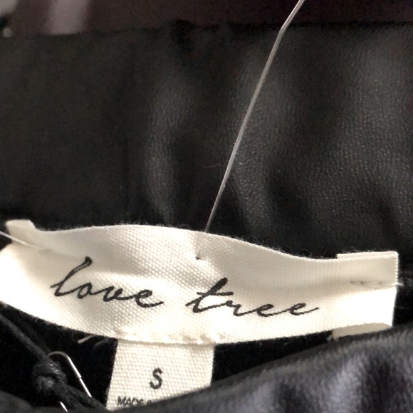 SZ S  LOVE TREE BRAND NWT BLACK FAUS LEATHER SKINNY LEG PANTS ELASTIC WAIST - Picture 5 of 8